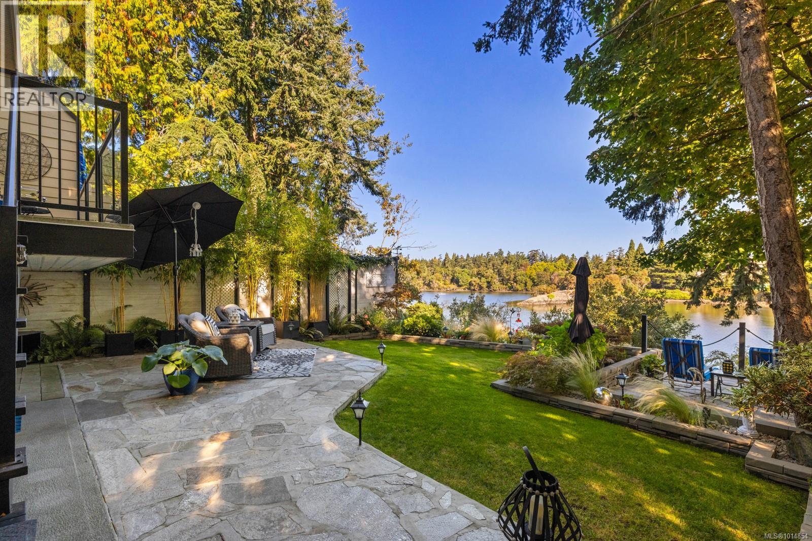 1004 Decosta Pl Unit 3 Pl, Esquimalt, BC V9A 6Y3