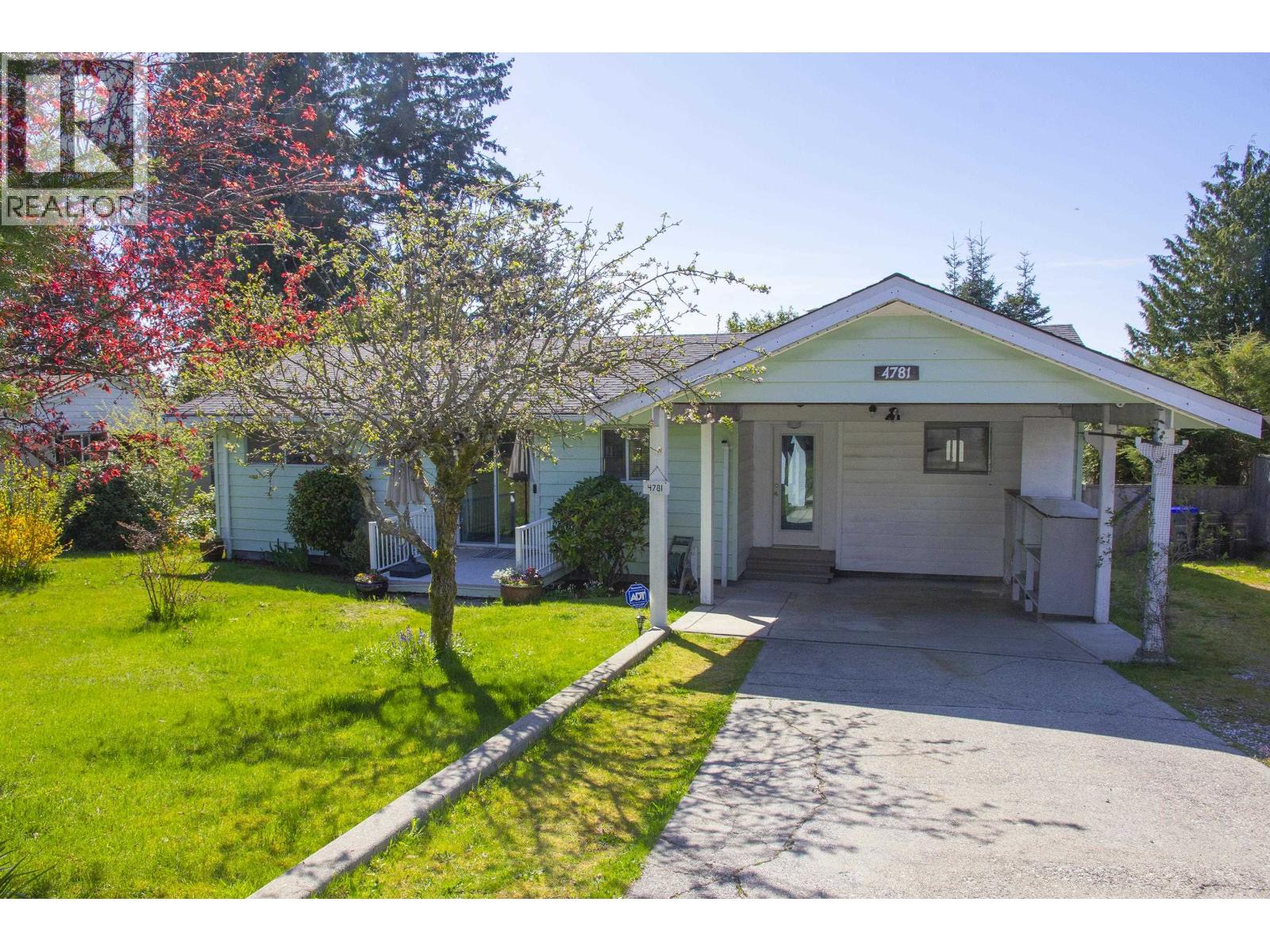 4781 Laurel Ave, Sechelt, BC V7Z 0B4