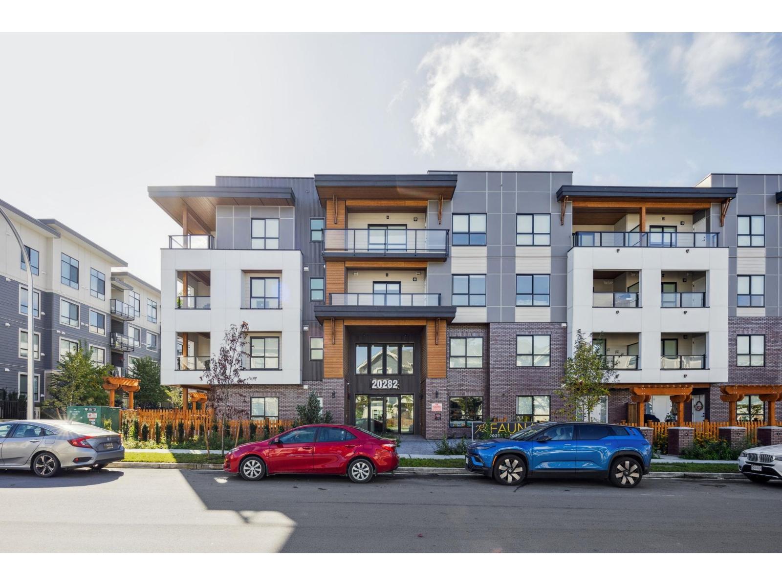 20282 72b Avenue Unit 407, Langley, BC V2Y 4J9