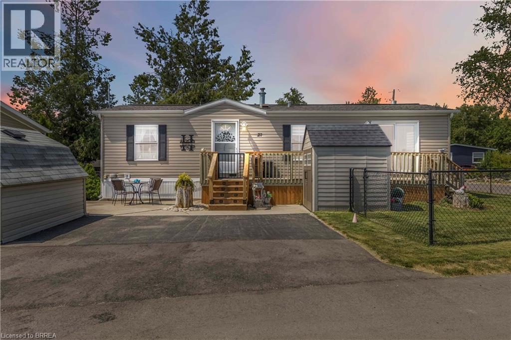 27 Elm St, Puslinch, ON N1H 6H9