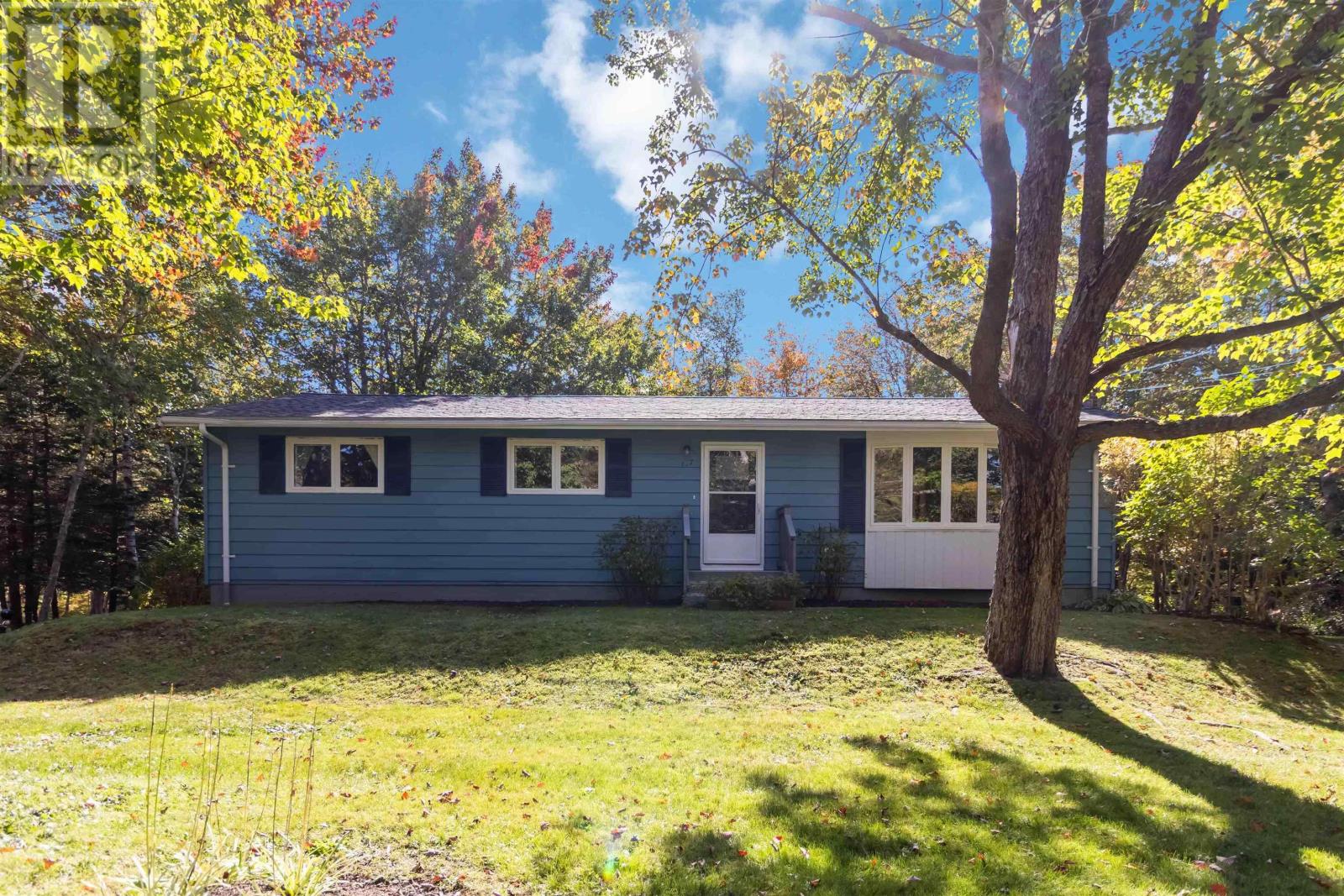 127 White Birch Dr, Upper Tantallon, NS B3Z 1C8
