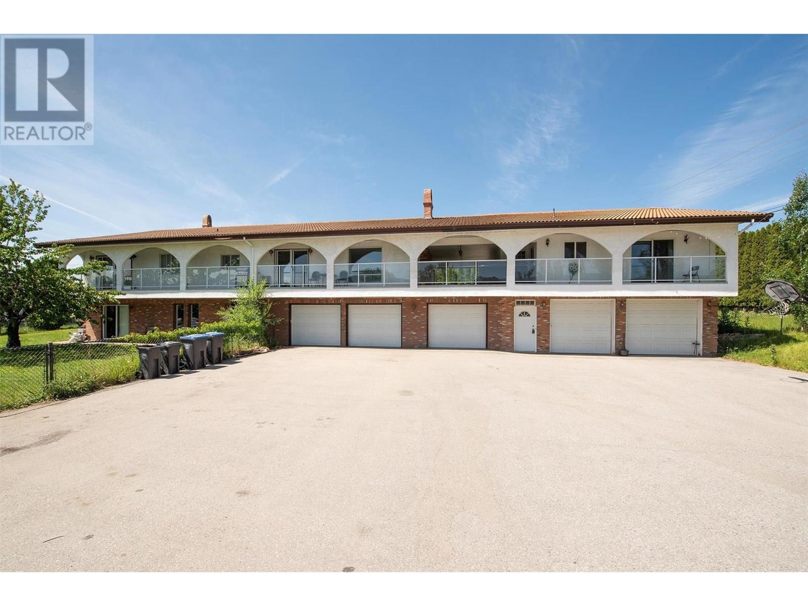 215 Arab Rd, Kelowna, BC V1V 2G8