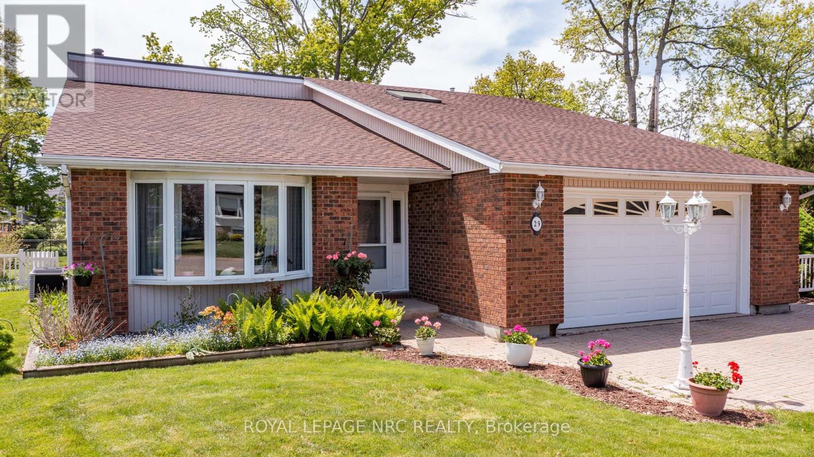 29 Michael Dr N, Port Colborne, ON L3K 3C4