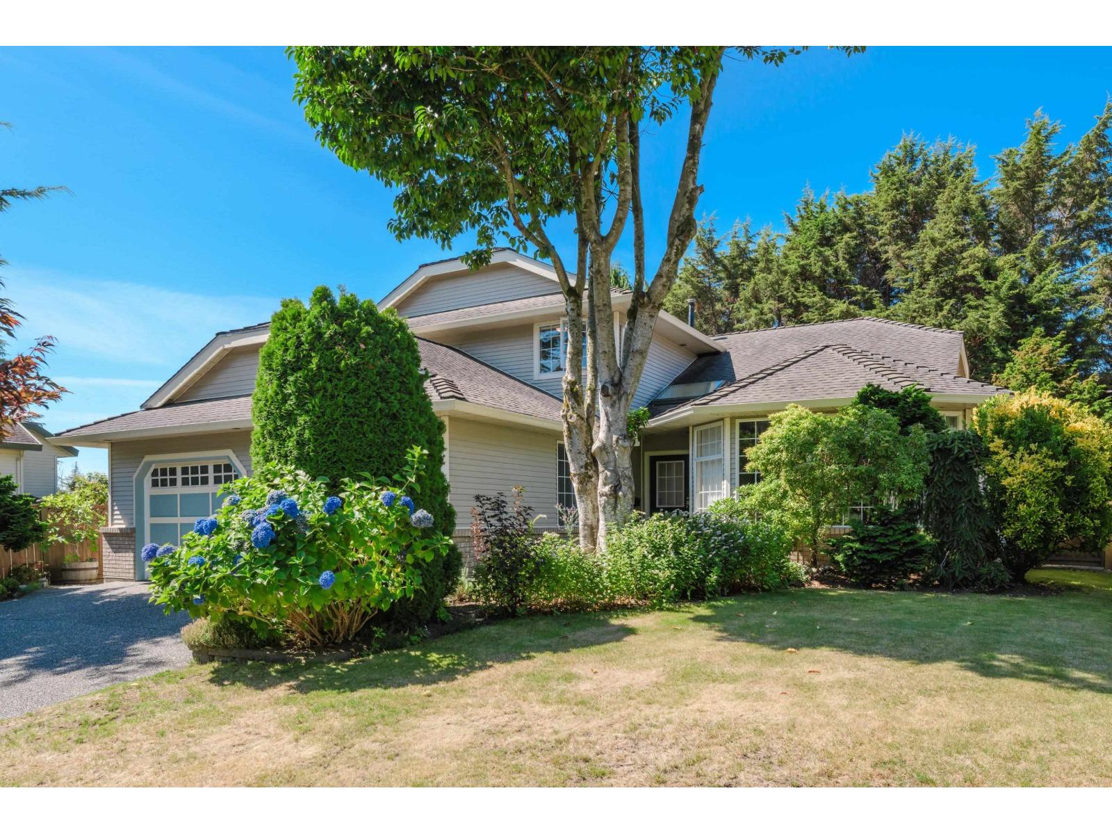 161 Street Unit 925 #b, Surrey, BC V4A 9M8