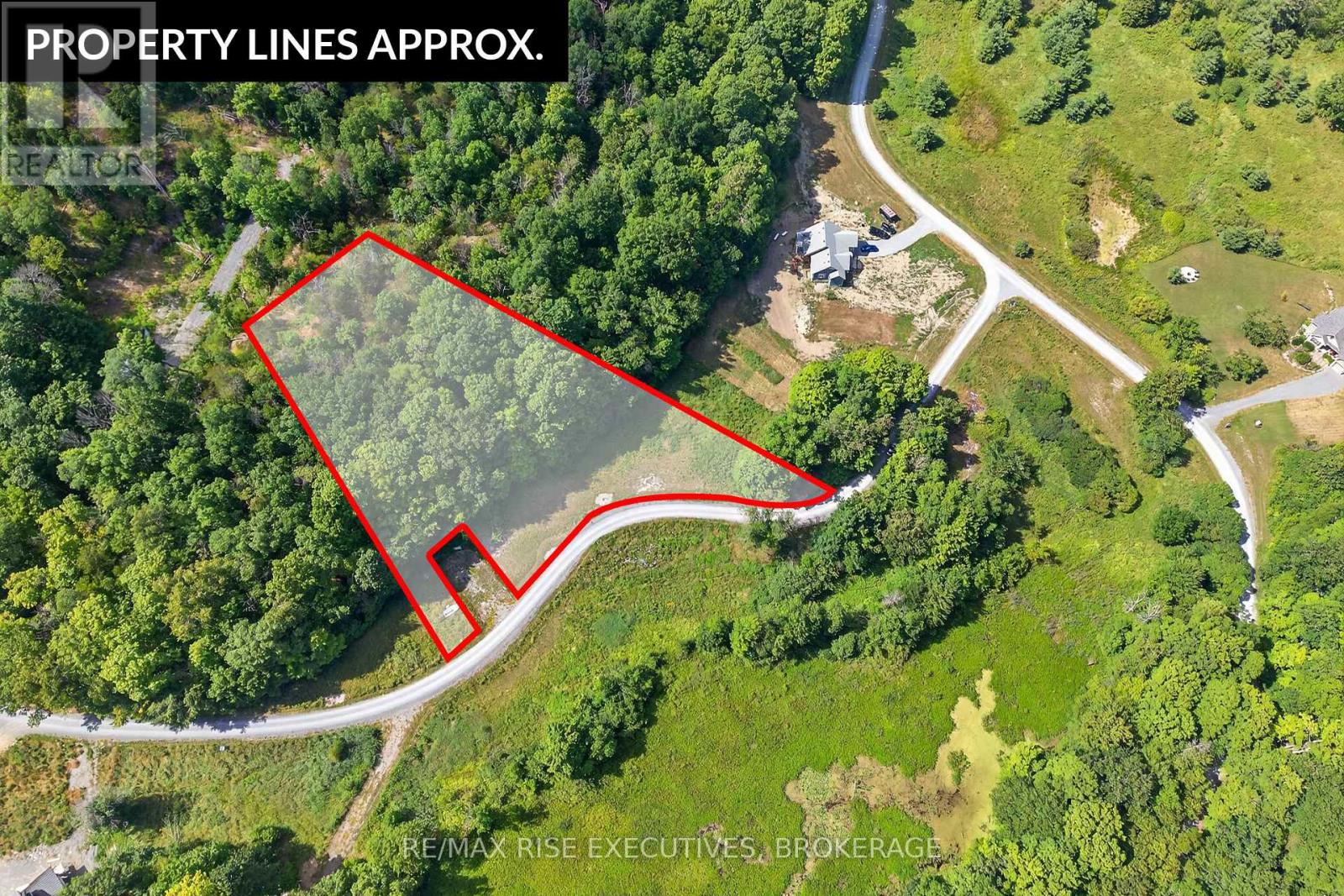 7 Cranberry Cove Lane Ln, South Frontenac, ON K0H 1H0