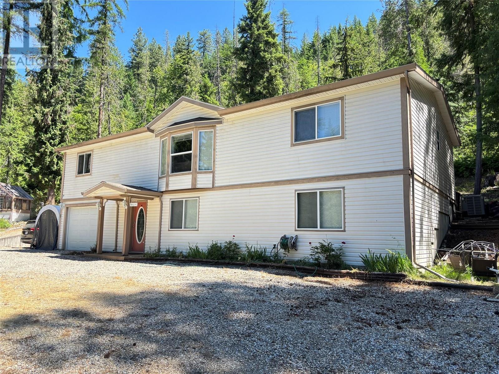 9000 Hummingbird Dr, Swansea Point, BC V0E 2K2