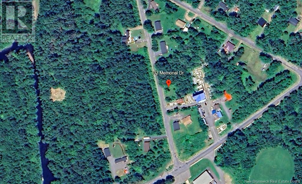 32 Memorial Dr, Minto, NB