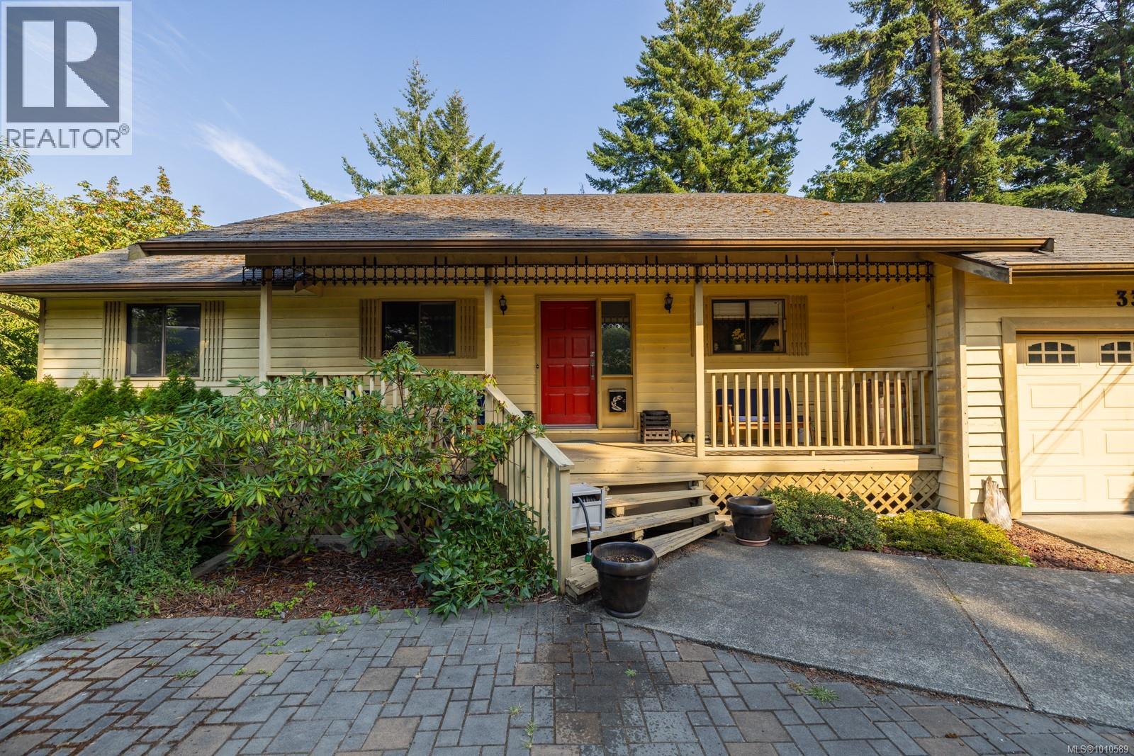 3361 St Troy Pl, Victoria, BC V9C 3J3