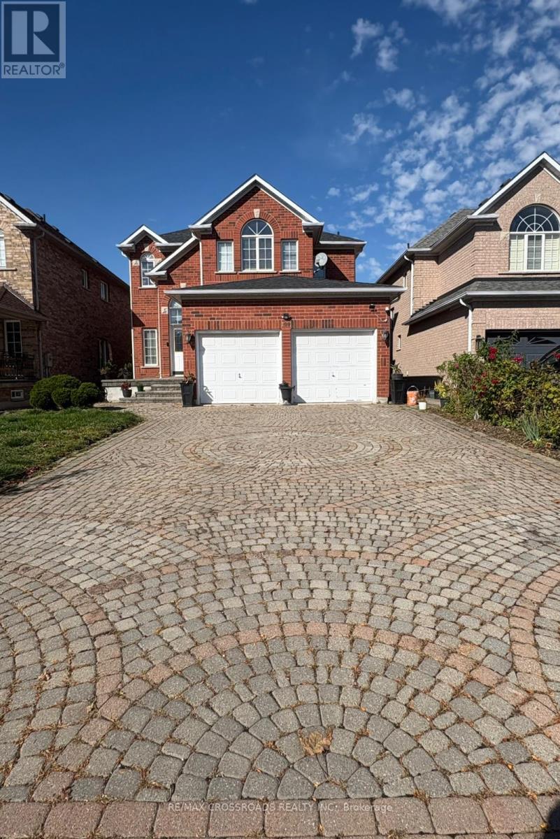 109 Hollybush Dr, Vaughan, ON L6A 2H3