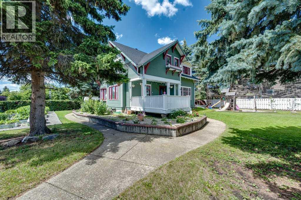 5406 C E Trl, Lacombe, AB T4L 1L5