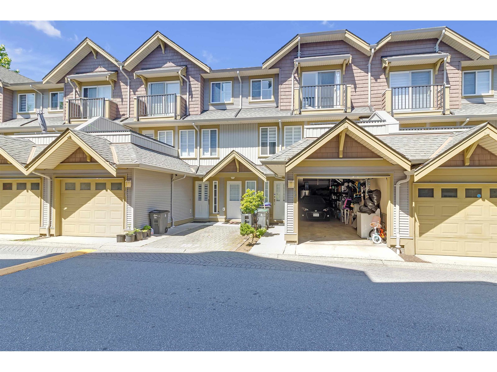 12040 68 Avenue Unit 186, Surrey, BC V3W 1P5
