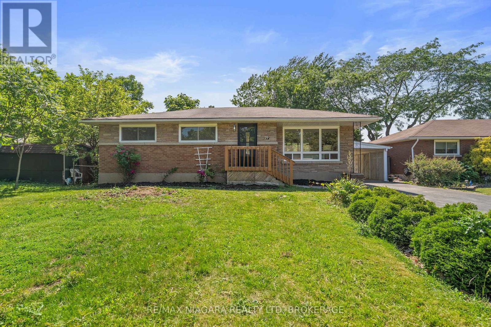 21 Brookdale Ave, St. Catharines Oakdale, ON L2T 2T4