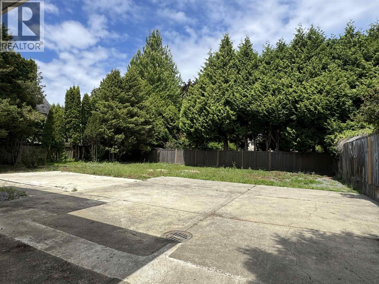 7231 Steveston Hwy, Richmond, BC V7A 1L9