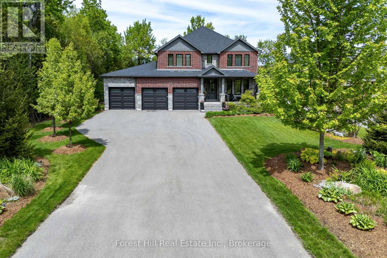 155 Glenlake Blvd, Collingwood, ON L9Y 0X2