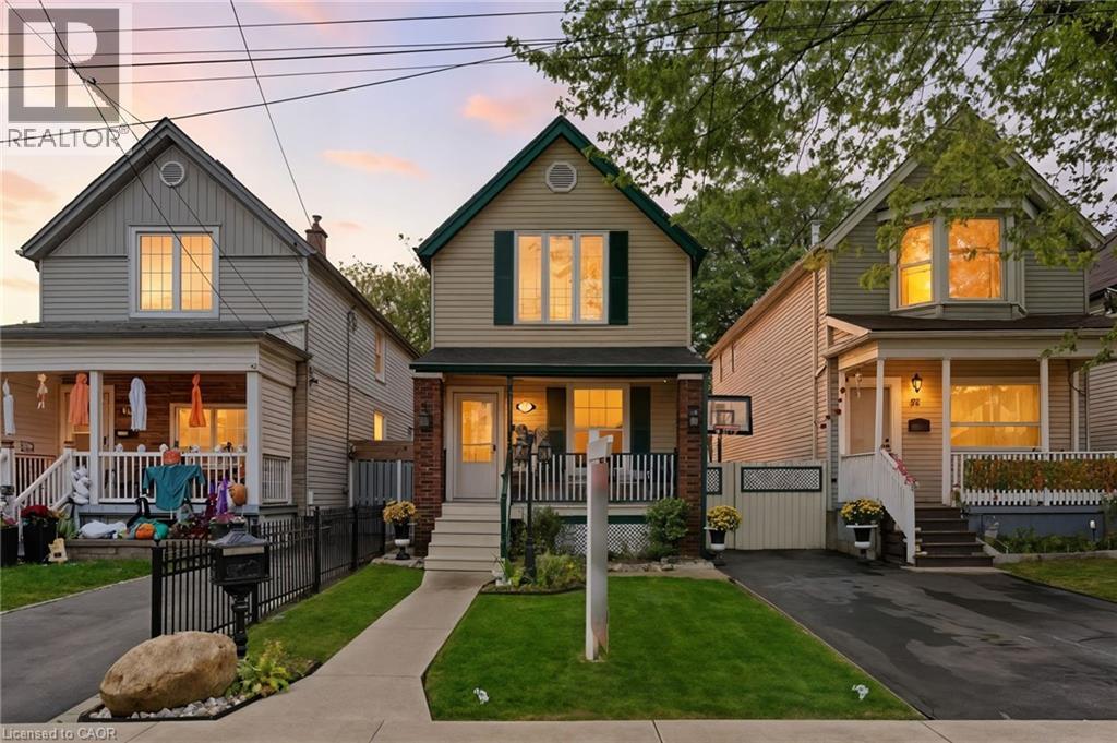 34 Albemarle St, Hamilton, ON L8L 7G4