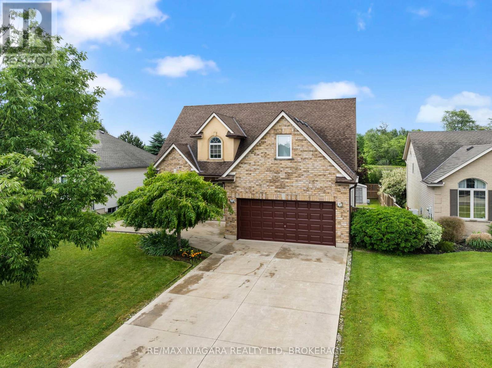 426 Barrington Ct, Fort Erie, ON L0S 1N0