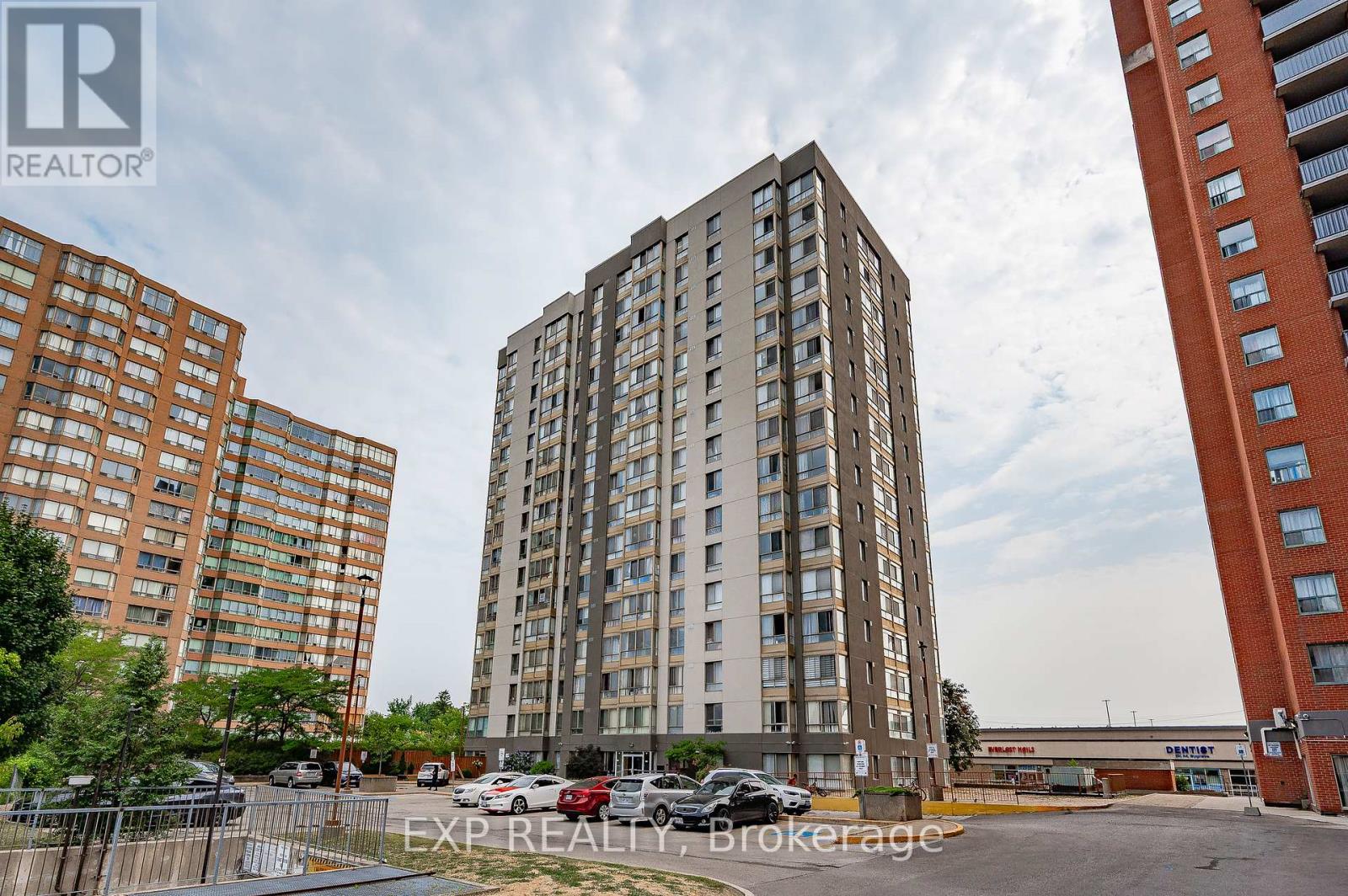 307 2470 Eglinton Ave W, Toronto, ON M6M 5E7