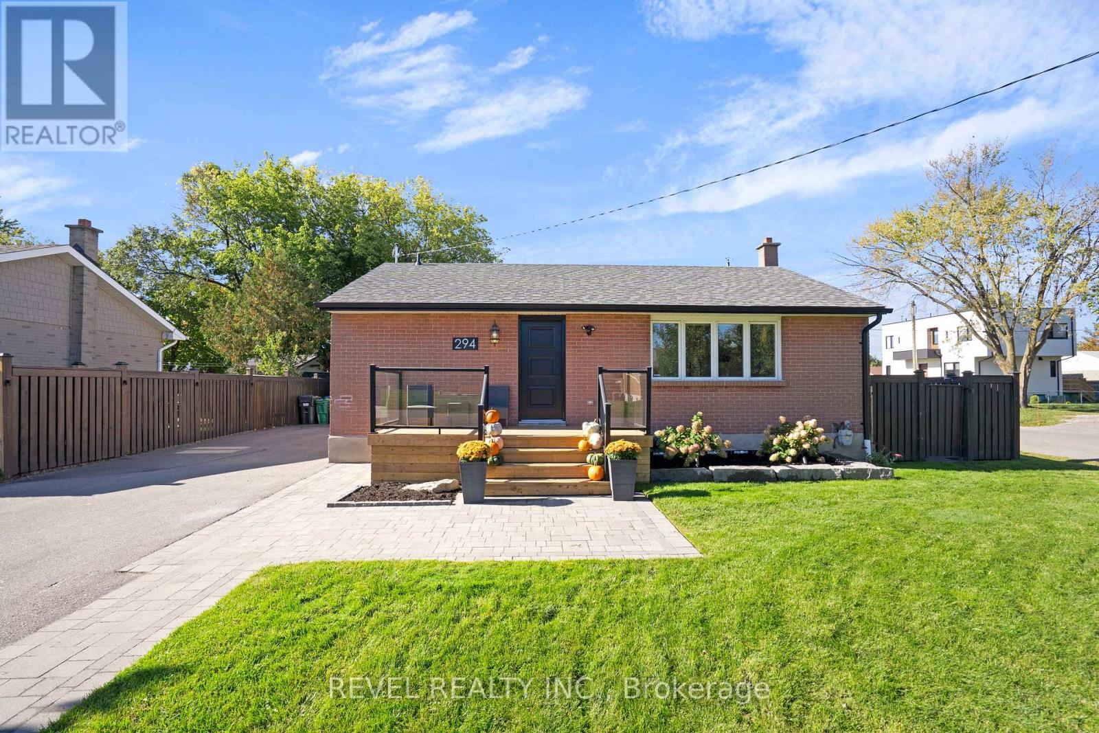 294 Henderson St, Caledon, ON L7E 4X8