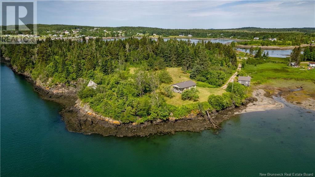 23 Leavitt Head Cemetery Rd, Back Bay, NB E5C 1Z5