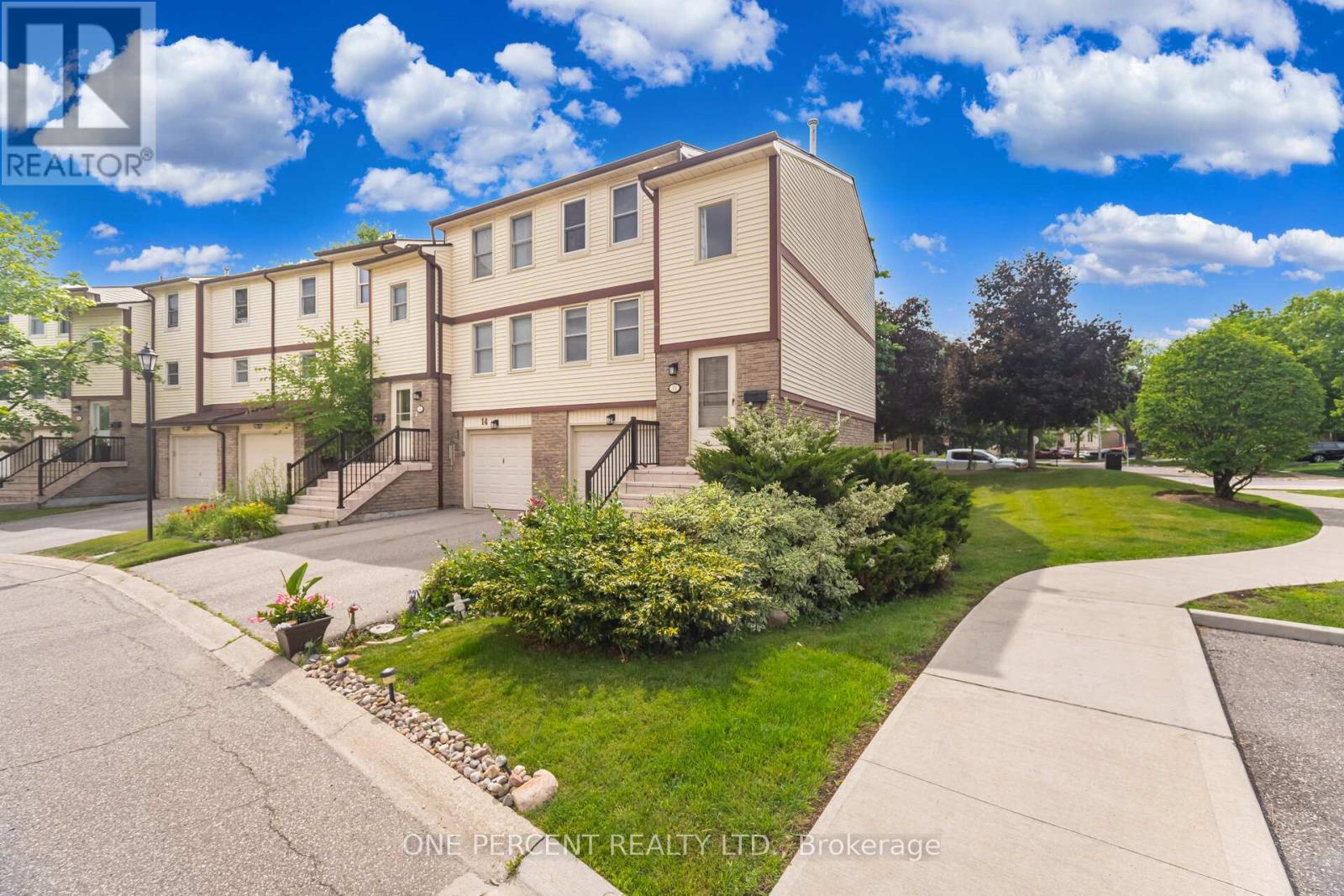 13 7340 Copenhagen Rd, Mississauga, ON L5N 2C3