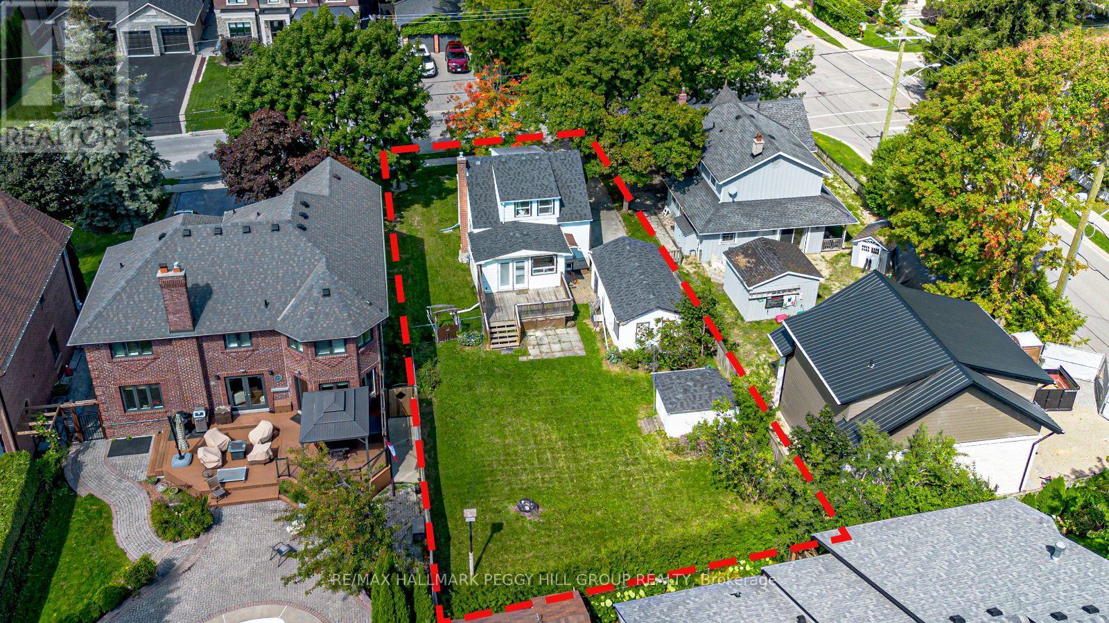 85 Tyler St, Aurora, ON L4G 2N4