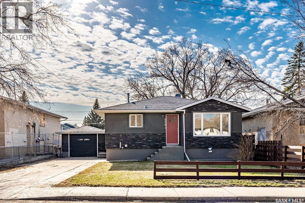 217 V Ave S, Saskatoon, SK S7M 3E2