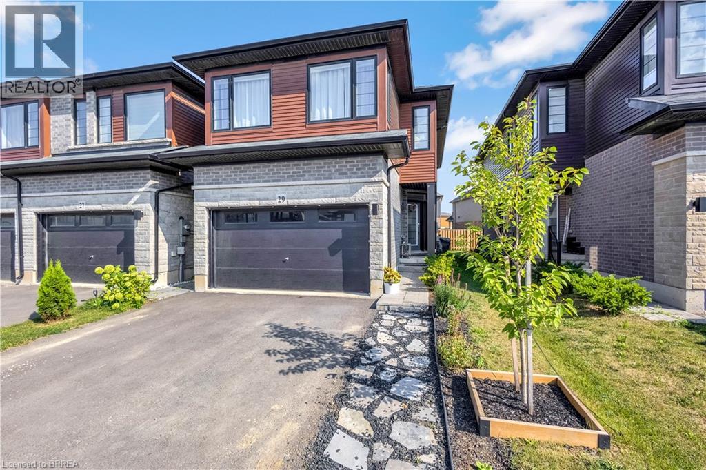 29 Bellhouse Ave, Brantford, ON N3T 0T7