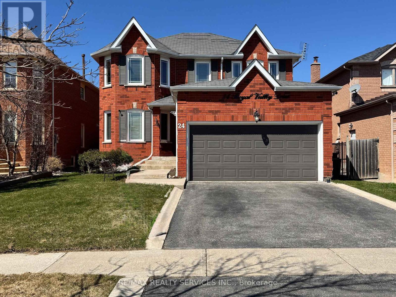24 Royal Valley Dr, Caledon, ON L7C 1B2