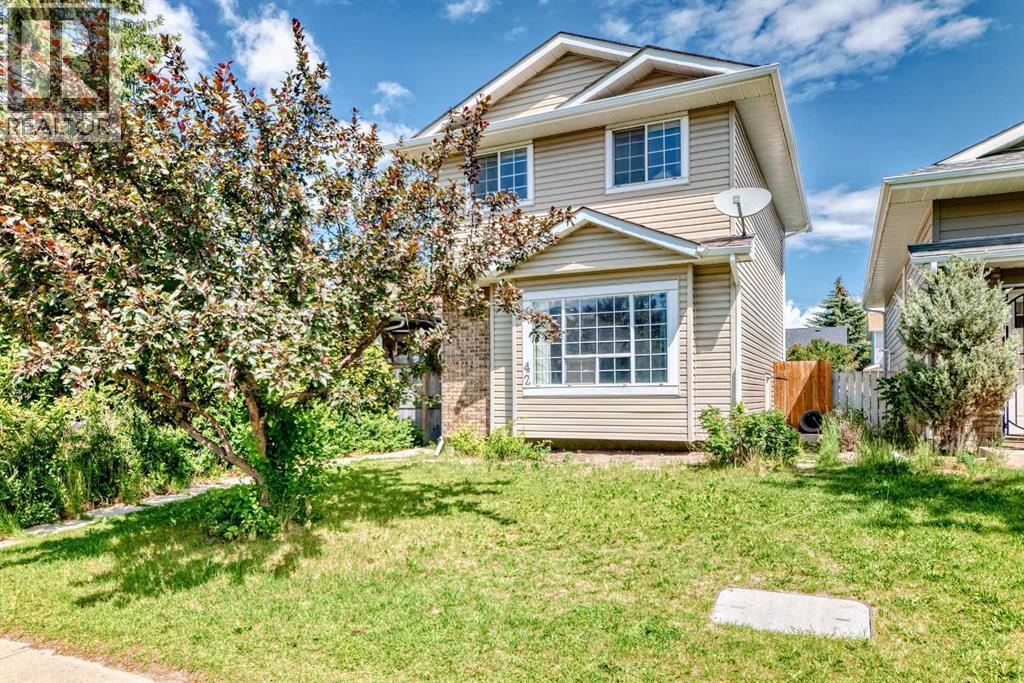 42 Martindale Blvd NE, Calgary, AB T3J 3H3