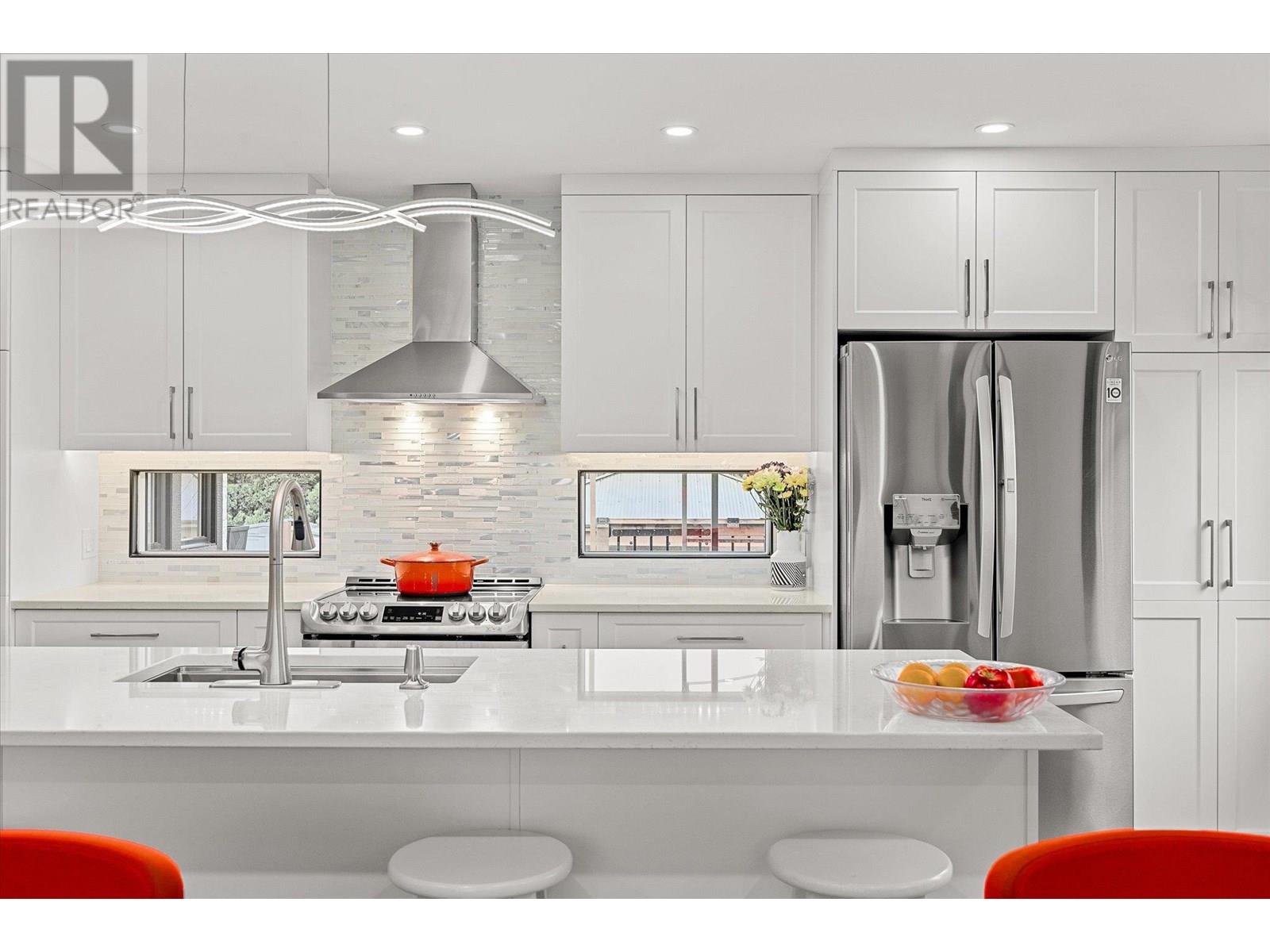 150 Jupiter Ct, Kelowna, BC V1X 5W5
