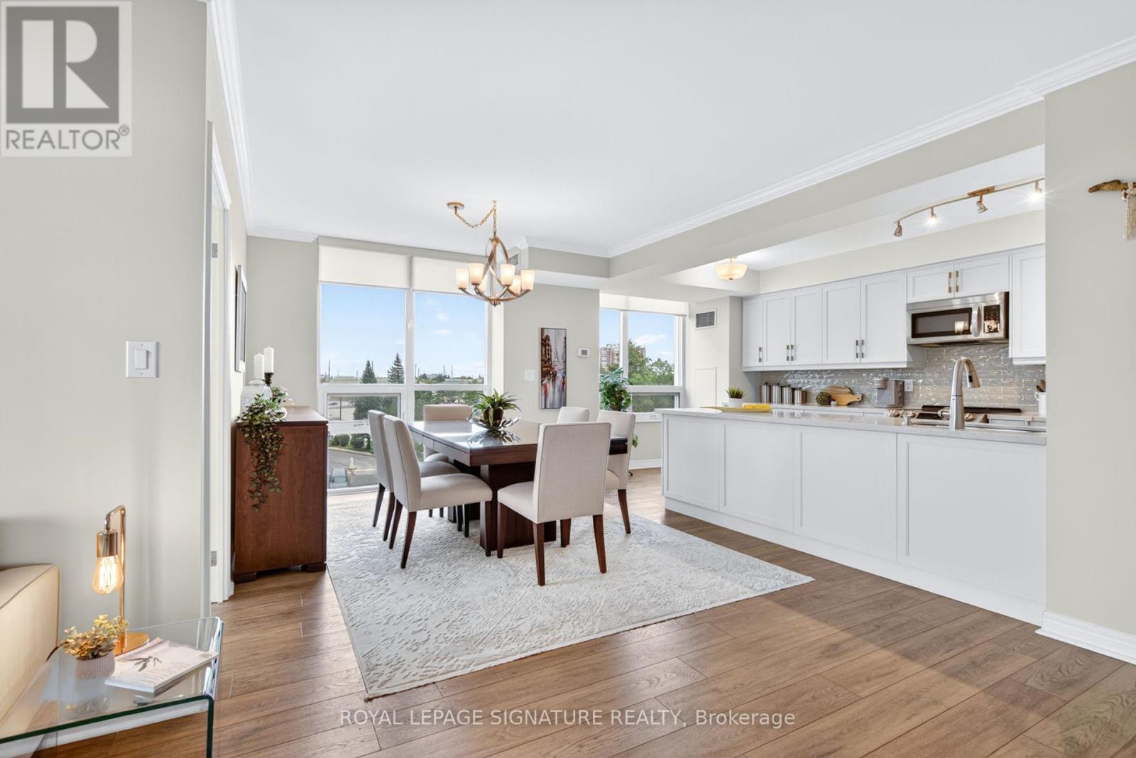 406 100 Promenade Cir, Vaughan, ON L4J 7W7