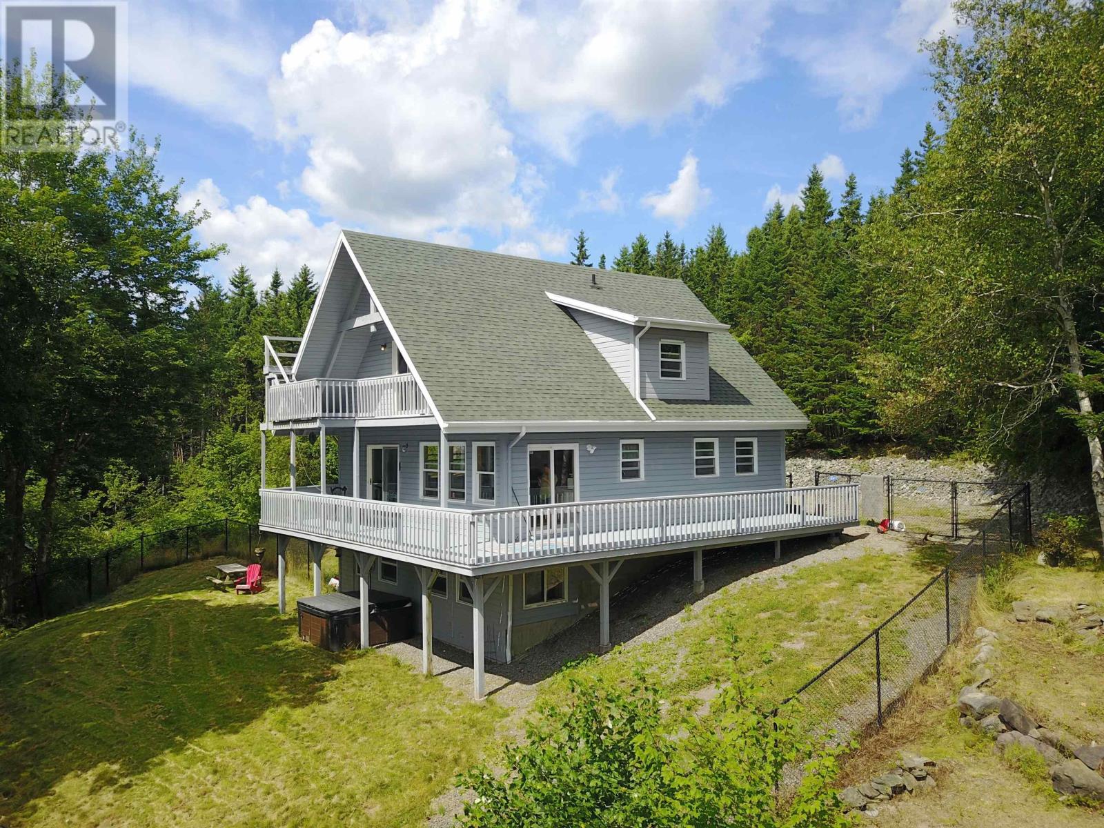 215 Helmuts Ln, Cleveland, NS B0E 1J0