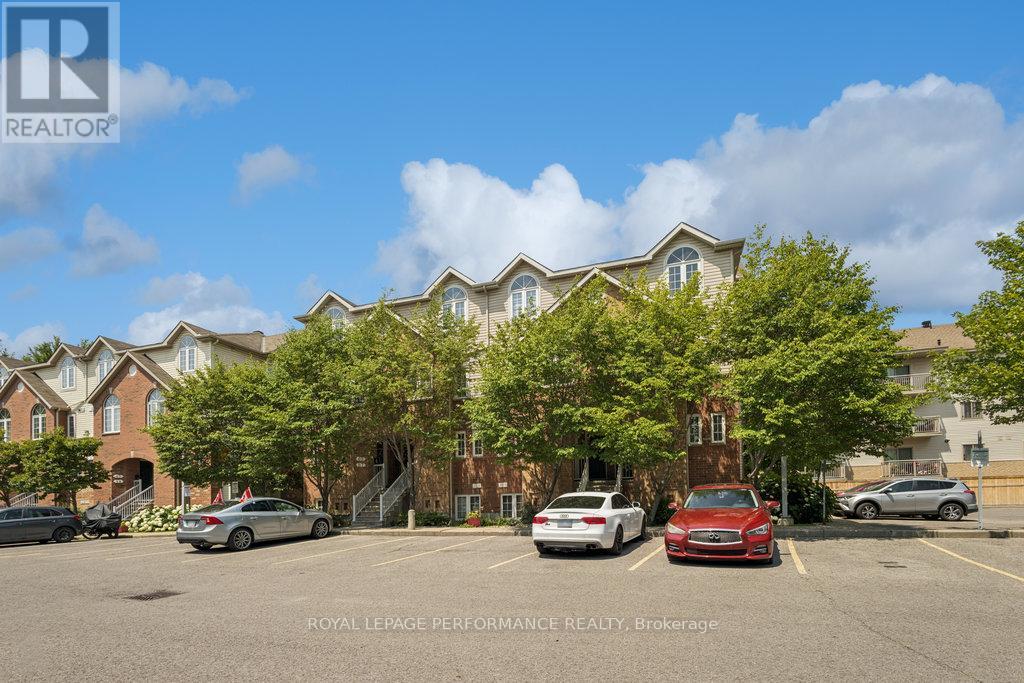 5 67 Steele Park Private, Ottawa, ON K1J 0J2