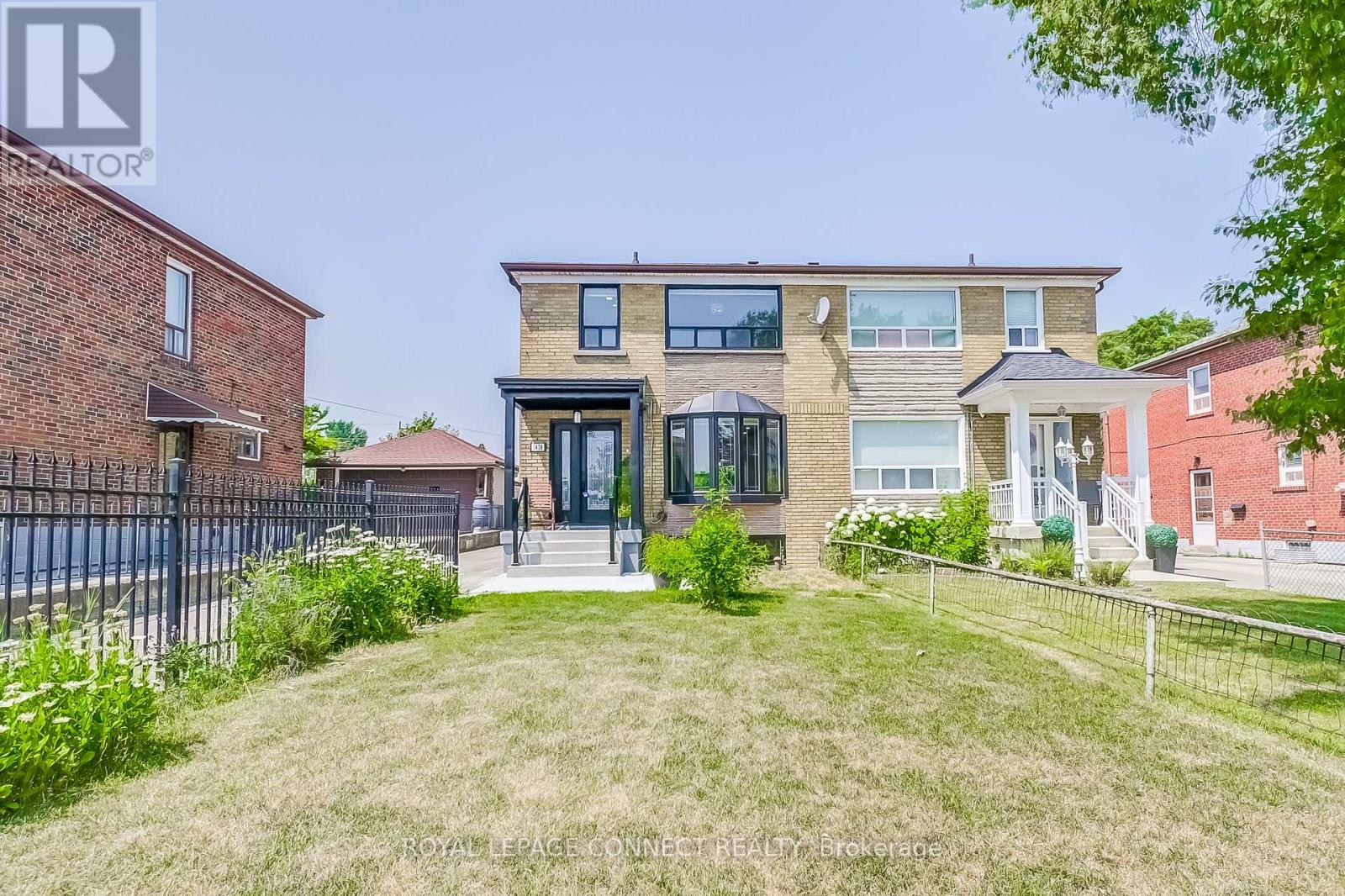 1478 Lawrence Ave W, Toronto, ON M6L 1B3