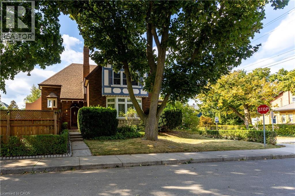 52 Balmoral Ave S, Hamilton, ON L8M 3J9