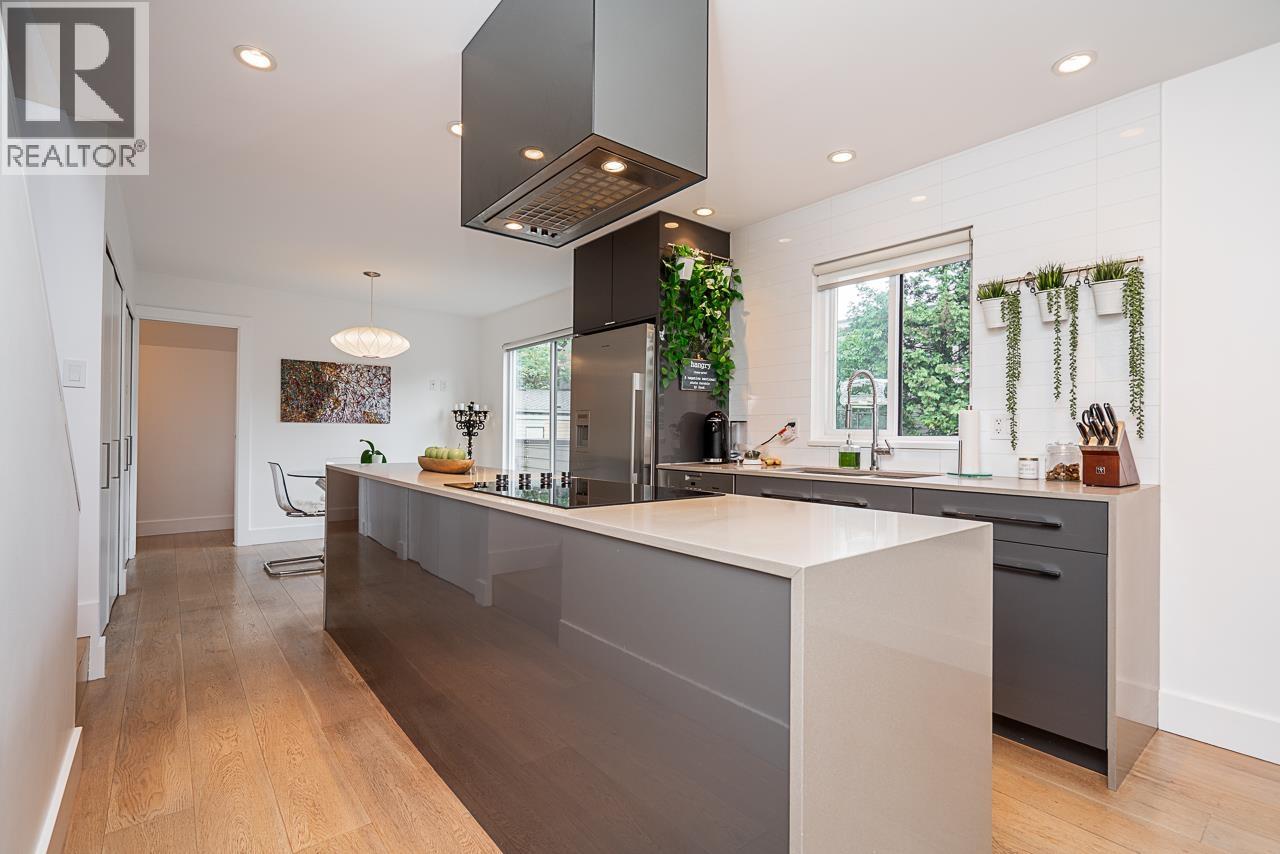 3988 Parkway Dr, Vancouver, BC V6L 3E1