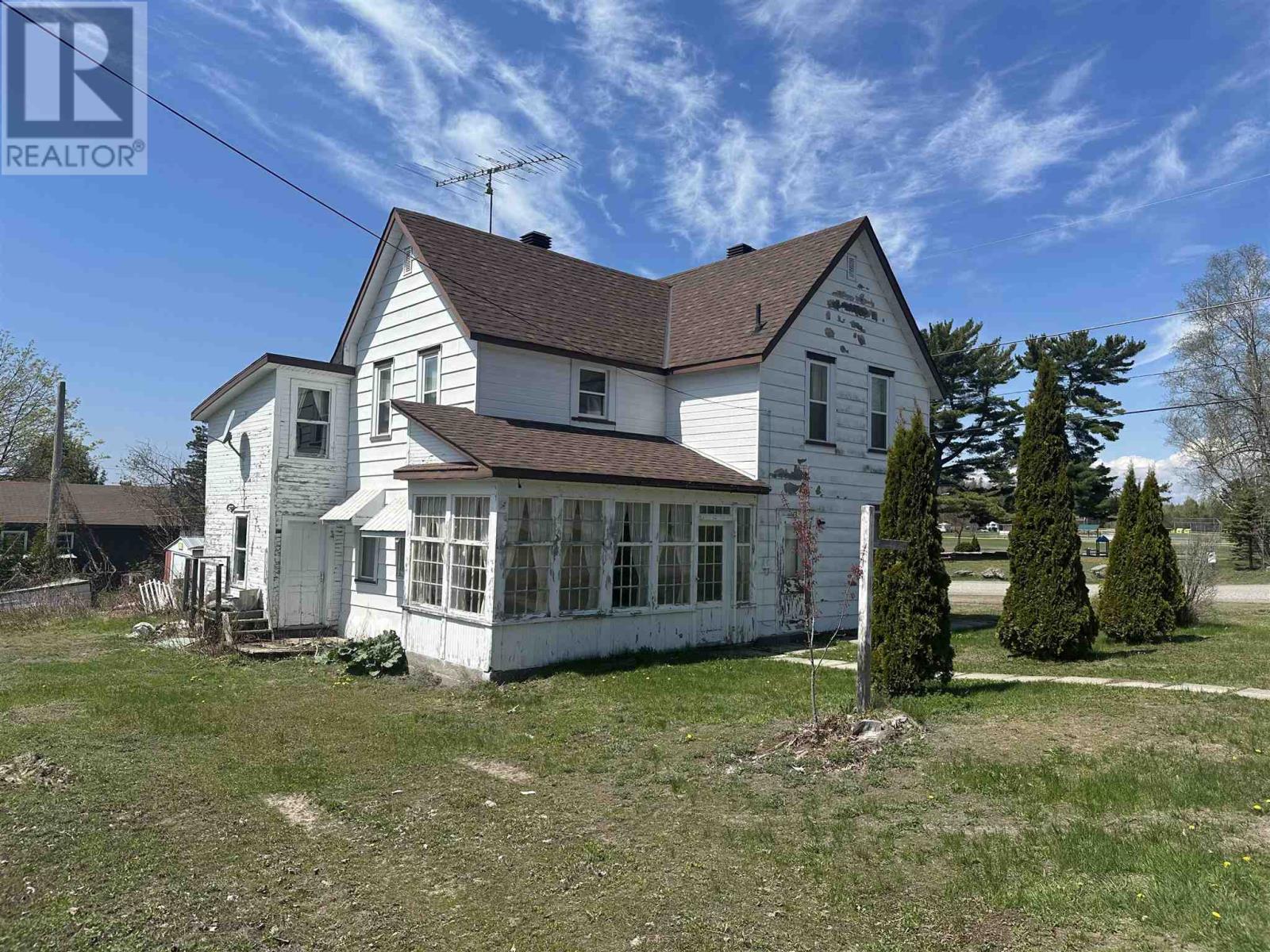 62 Queen St, Thessalon, ON P0R 1L0