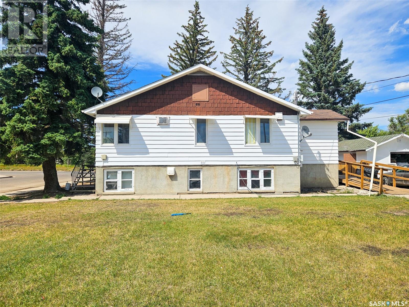 3 4 Avenue Southeast, Swift Current, SK S9H 3L1