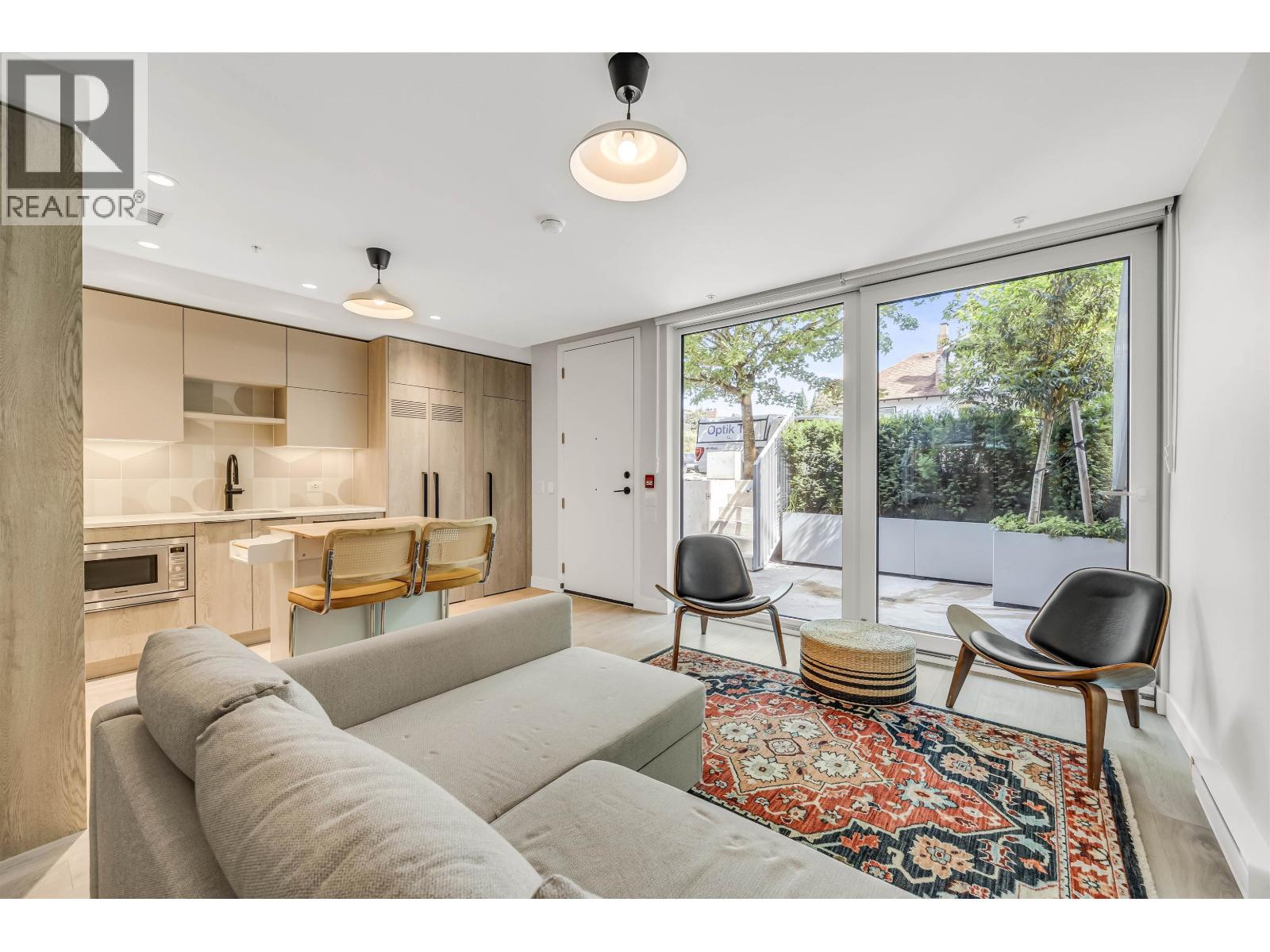 308 E 15th Ave, Vancouver, BC V5T 2R1