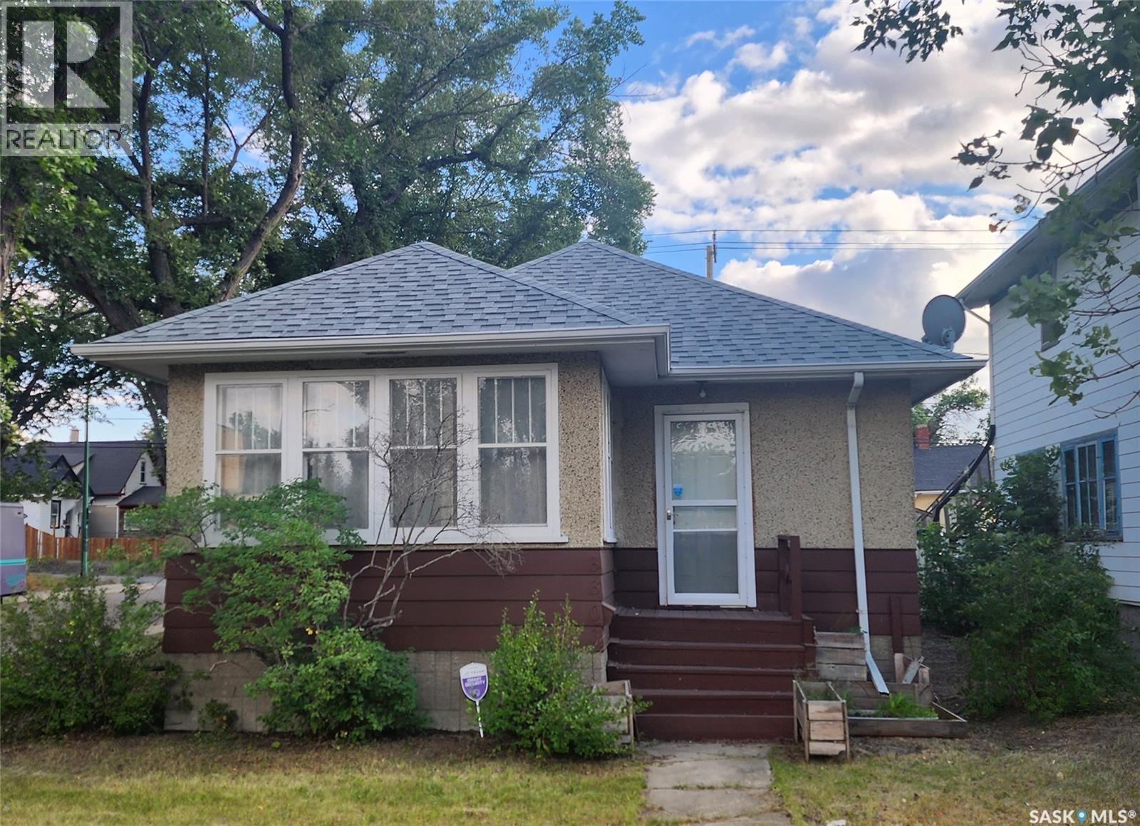 3303 Dewdney Ave, Regina, SK S4T 0Y9