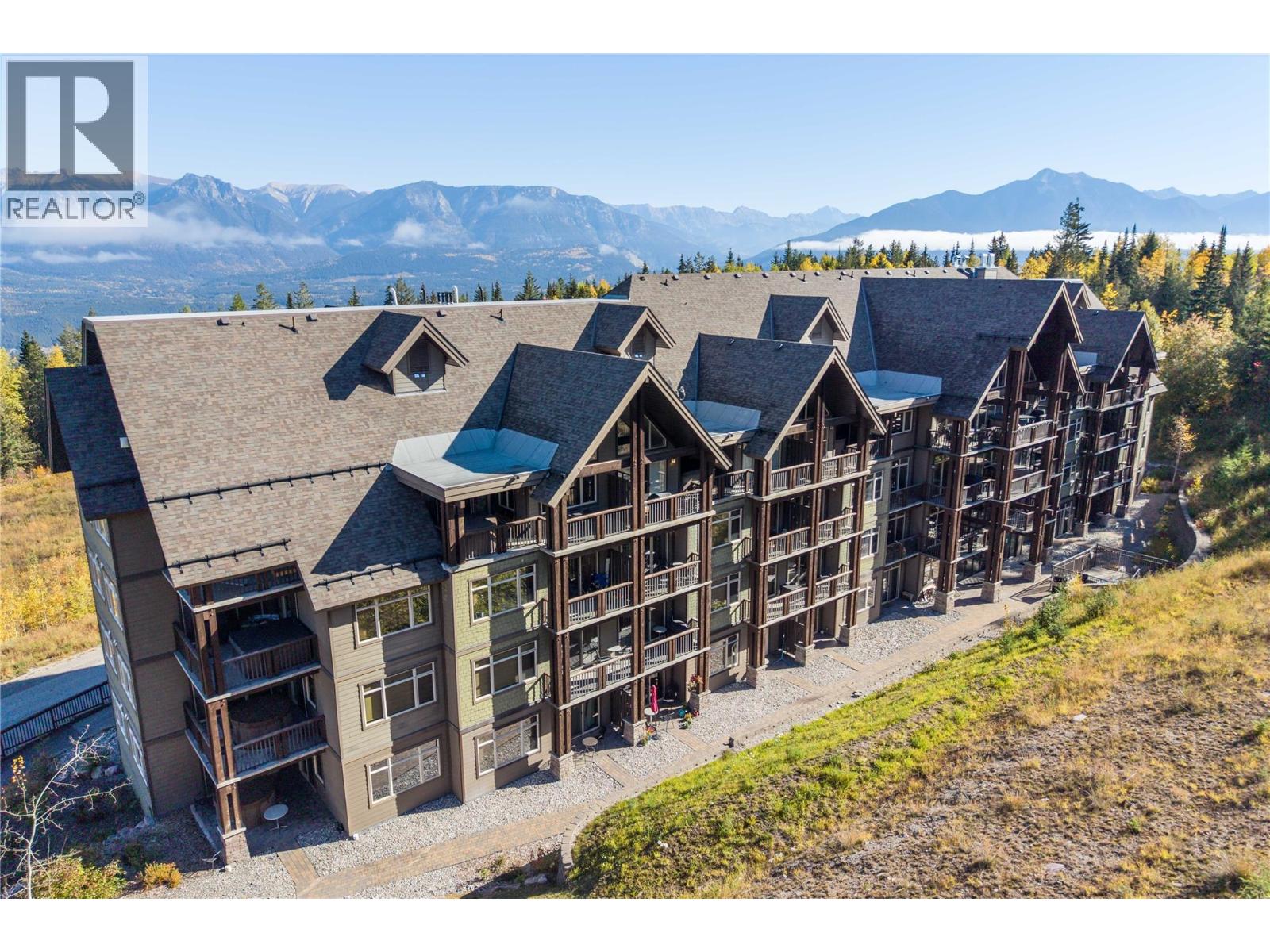 1420 Palliser Trail Unit 304, Golden, BC V0A 1H0