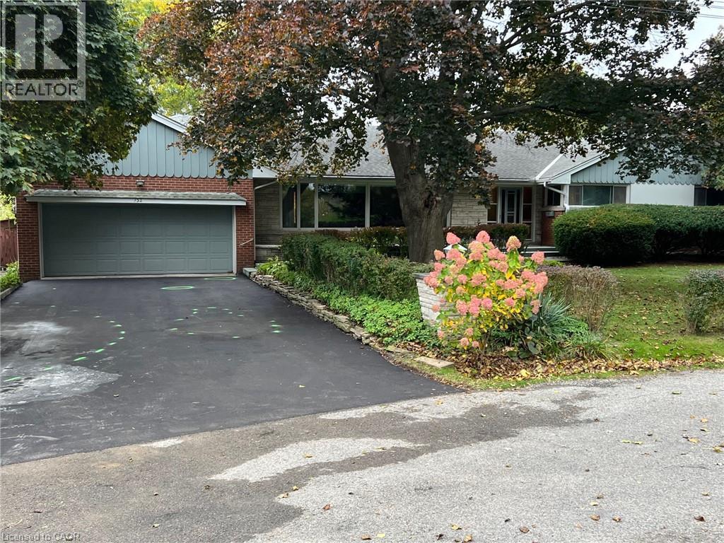 132 Hillcrest Ave, Flamborough, ON L9H 4X8