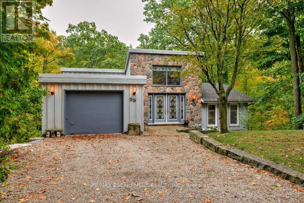 59 Park Rd S, Grimsby, ON L3M 4E7