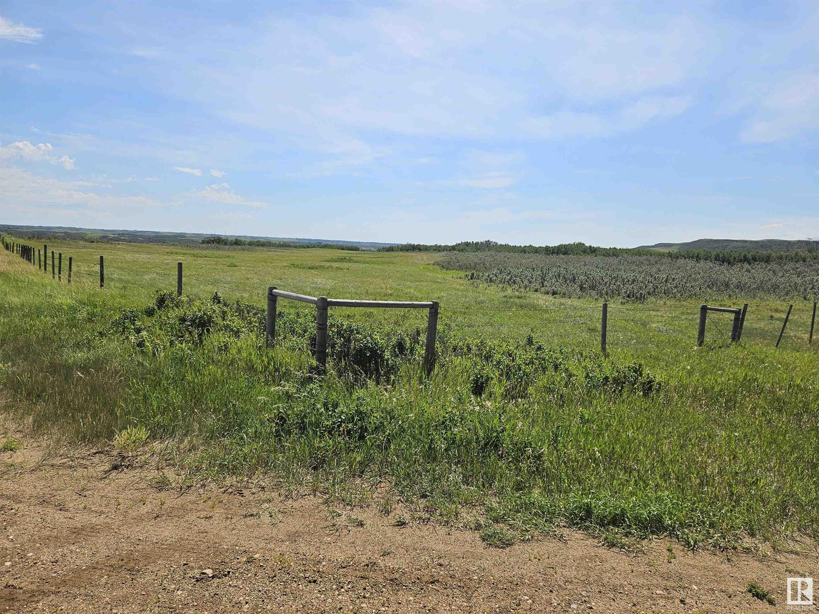 NE-35-41-10-w4, Rural Flagstaff County, AB T0B 1V0