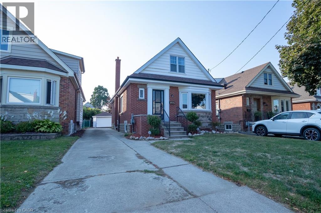 186 Huxley Ave S, Hamilton, ON L8K 2R3