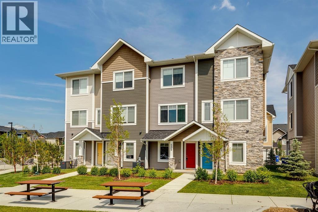 536 Canals Xing SW, Airdrie, AB T4B 4L3
