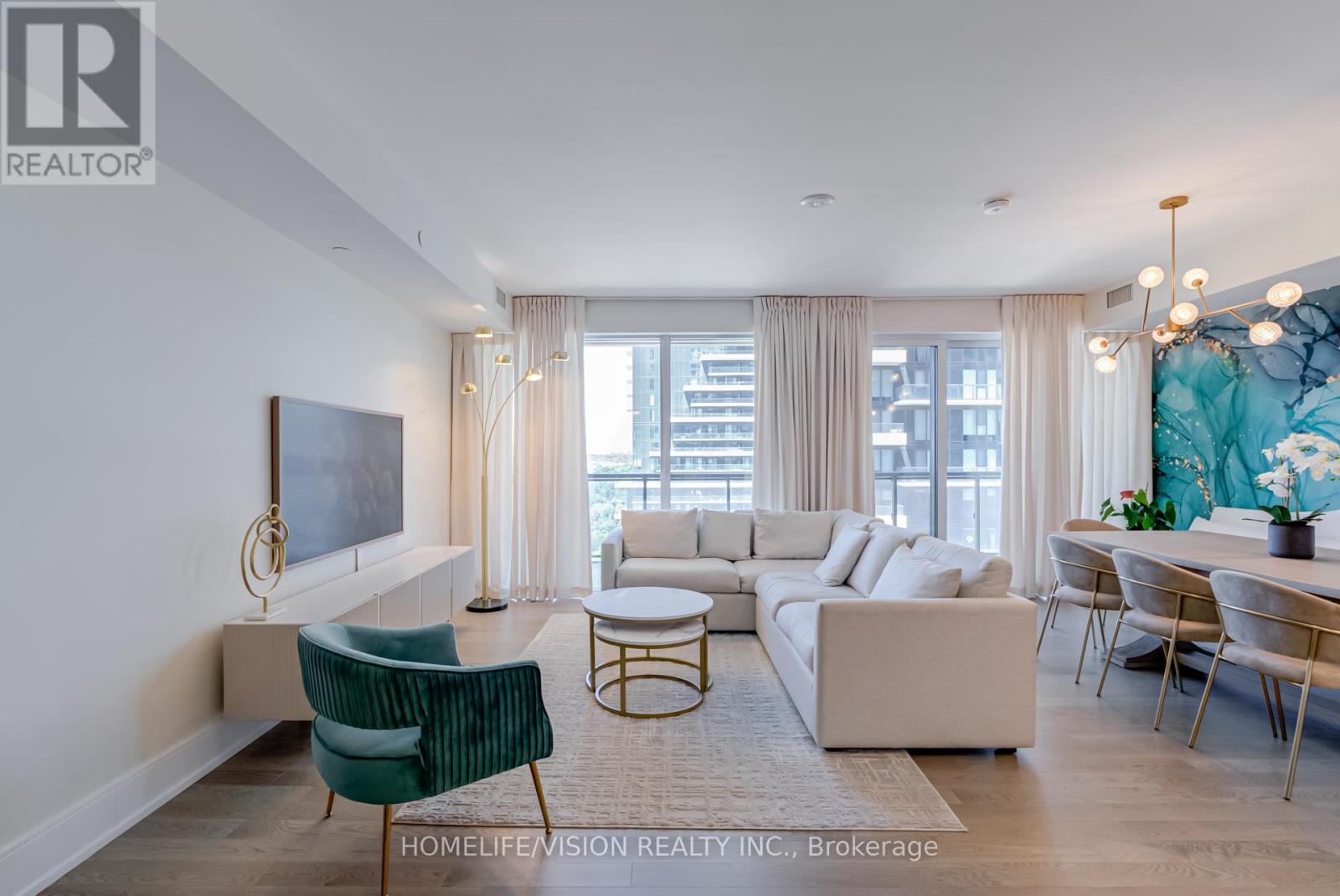 1810 30 Inn On The Park Dr, Toronto, ON M3C 0P7