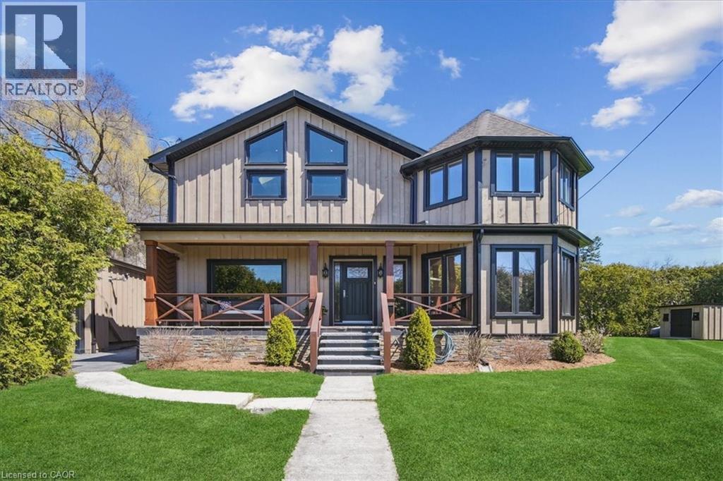 1425 Plains Rd W, Burlington, ON L7T 1H8