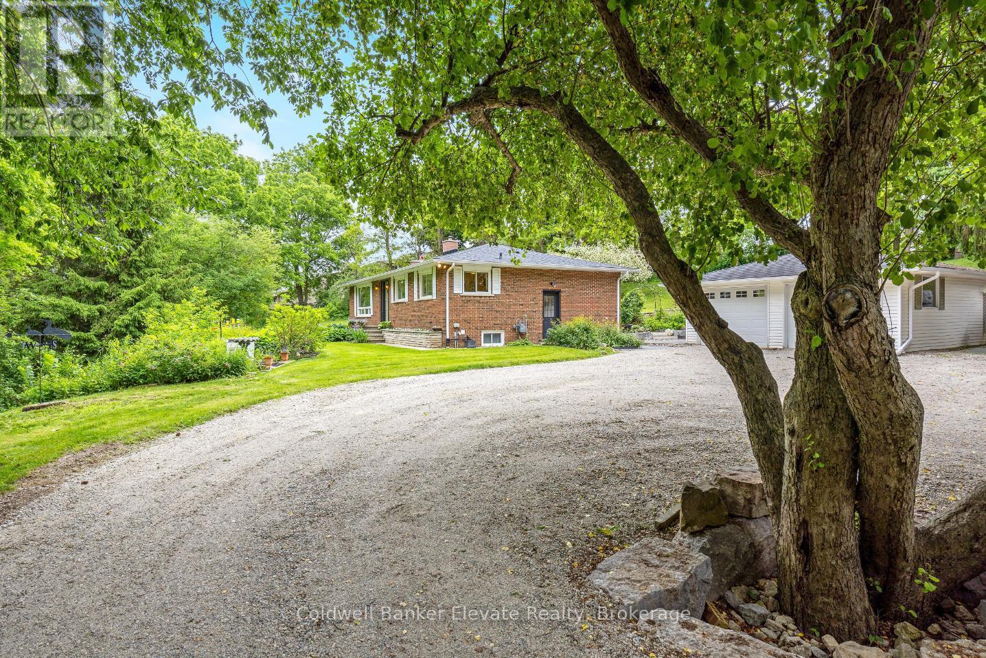 25 Caroline St, Halton Hills, ON L7G 3P3