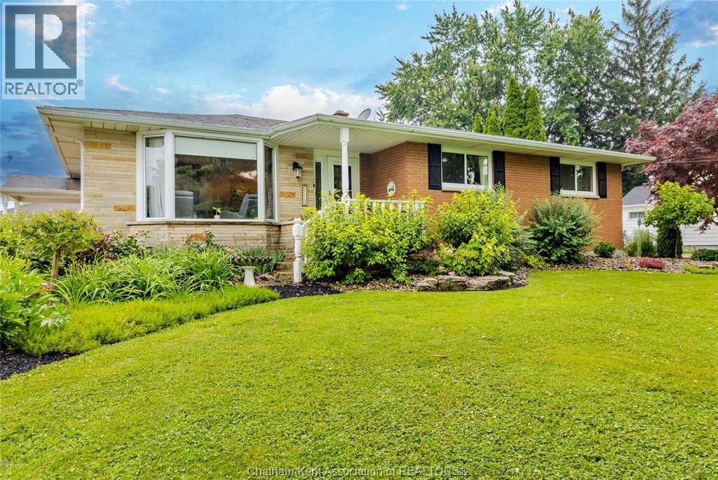424 Gregory Dr E, Chatham-Kent, ON N7M 5J7